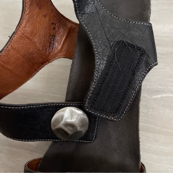 Taos Carousel 2 Leather Wedge Sandals Women’s - Picture 6 of 6